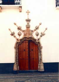 Foto: Puerta del Ayuntamiento